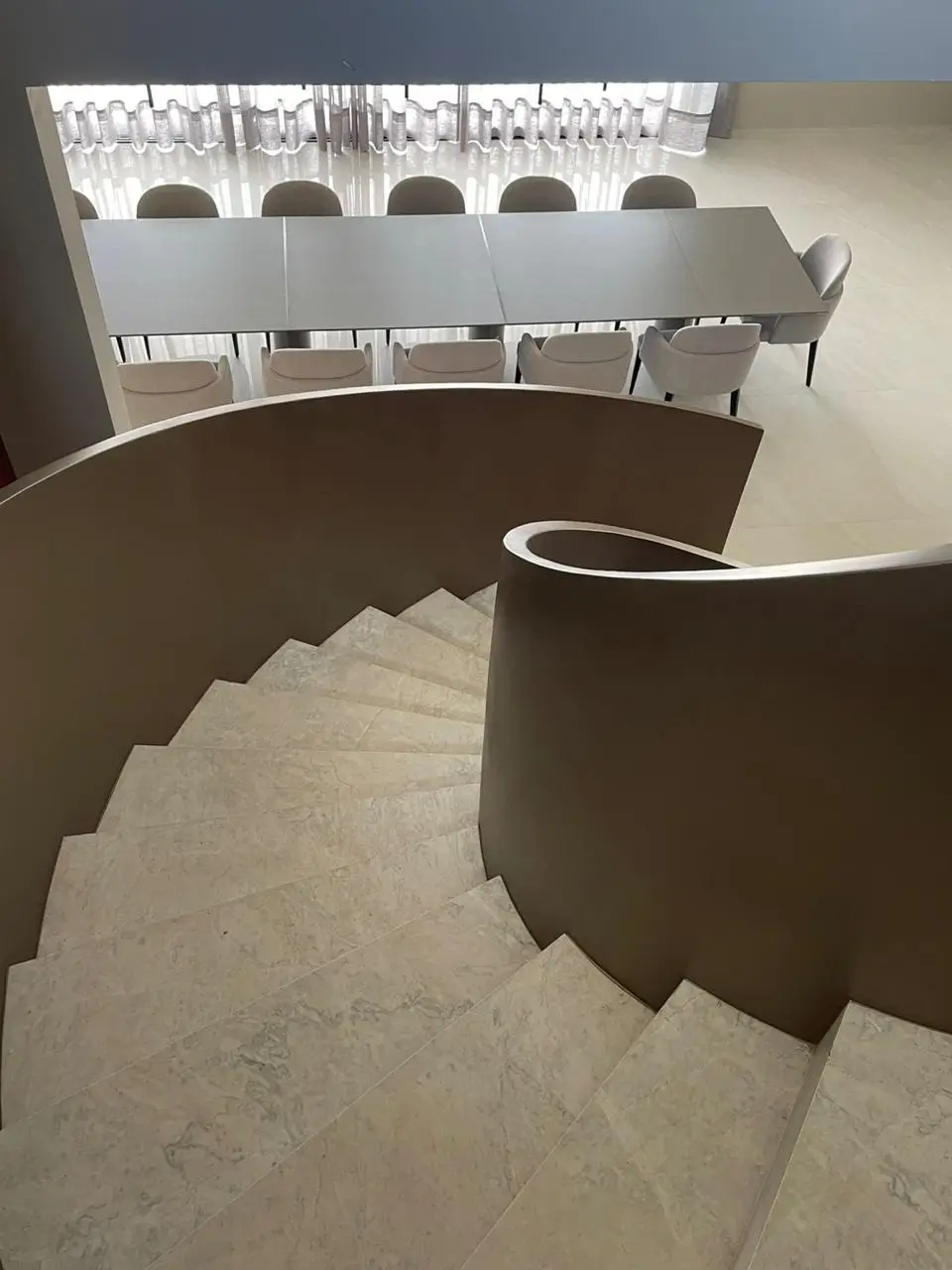 Escada Metálica Curva - São Bento - PB - Isfel Metalúrgica